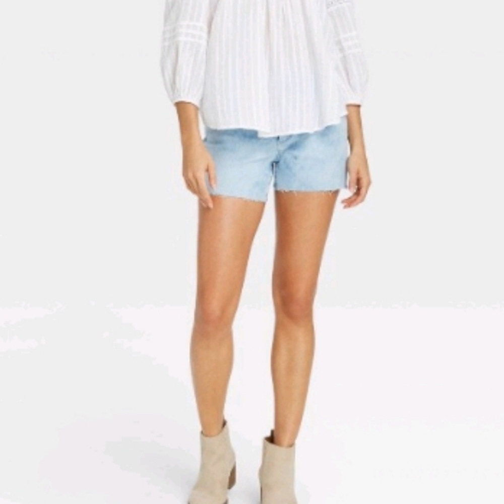 NWT Universal Thread jean high rise shorts